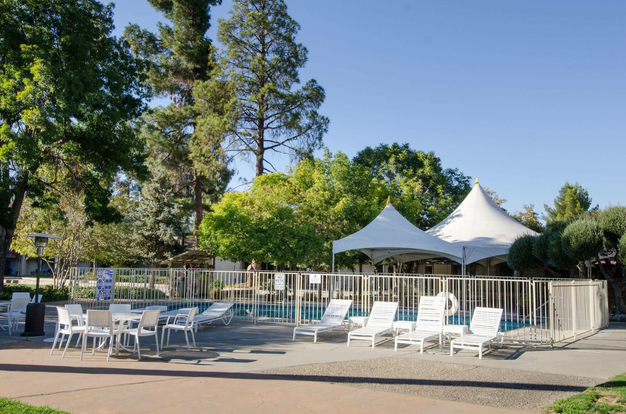 Los Gatos Lodge ภายนอก รูปภาพ